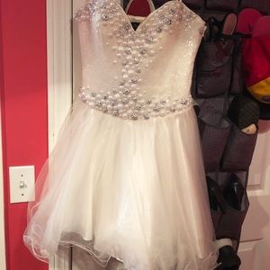 Prom and homecoming dresses sizes 0-4